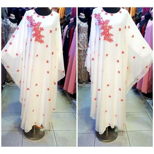 Roupas étnicas Vestido kaftan branco Georgette Gola redonda Elegante aplique cravejado Abaya manga 3/4 Dubai