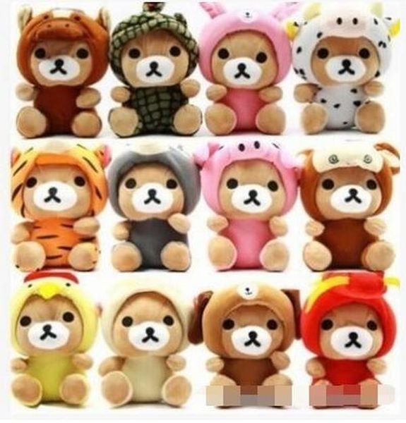 Neue Rilakkuma-Puppen im Großhandel, die Sternzeichen-Maskottchen-Kostüme tragen. Schöne Plüschtier-Plüschtierpuppen mit Sauger