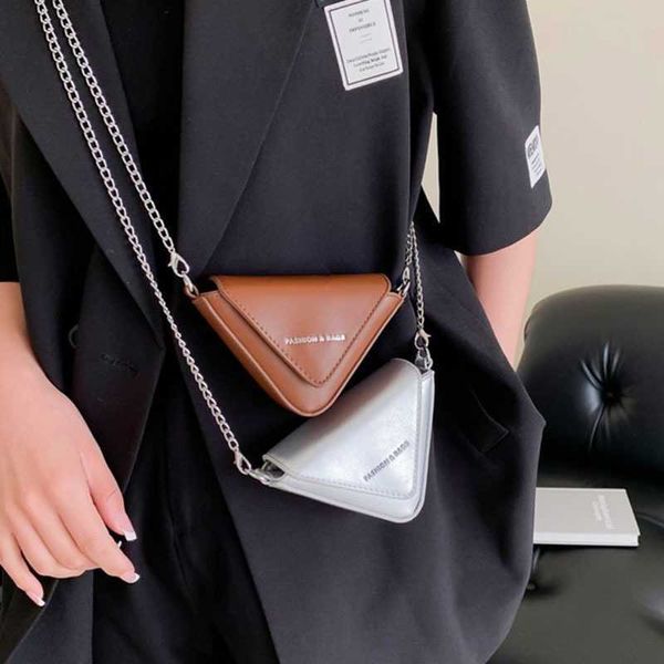 Borse a tracolla Mini borsa per donna Triangolo carino Moda in pelle Messenger Sling 2023 New Ladys Luxury Brand Pouch 230426