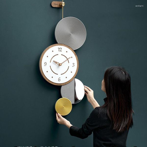 Relógios de parede Relógio Sala de Estar Tamanho Grande 2023 Criativo Simples Moderno Ambiente Online Celebrity Sentido Avançado
