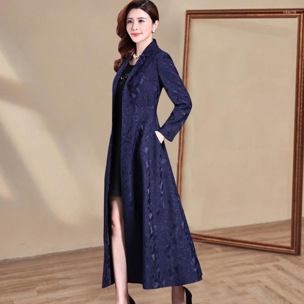 Trench da donna 2023 primavera autunno donna a vita alta dobby floreale stile coreano elegante cappotto blu scuro moda donna jacquard lungo