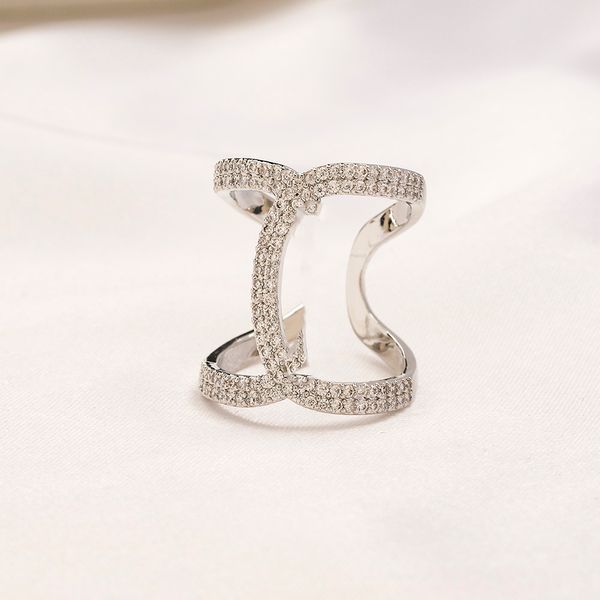 Anello con lettera di marca Anelli a fascia aperti in acciaio inossidabile placcato oro reale Fashion Designer Anello di cristallo con strass di lusso per regali di gioielli da sposa da donna