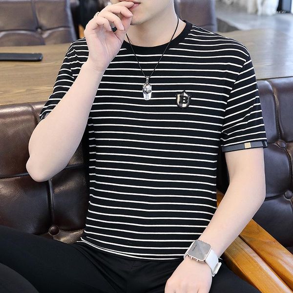 T-shirts pour hommes été à manches courtes en coton coréen rayé T-shirt à manches courtes tendance garçons marque de mode en gros