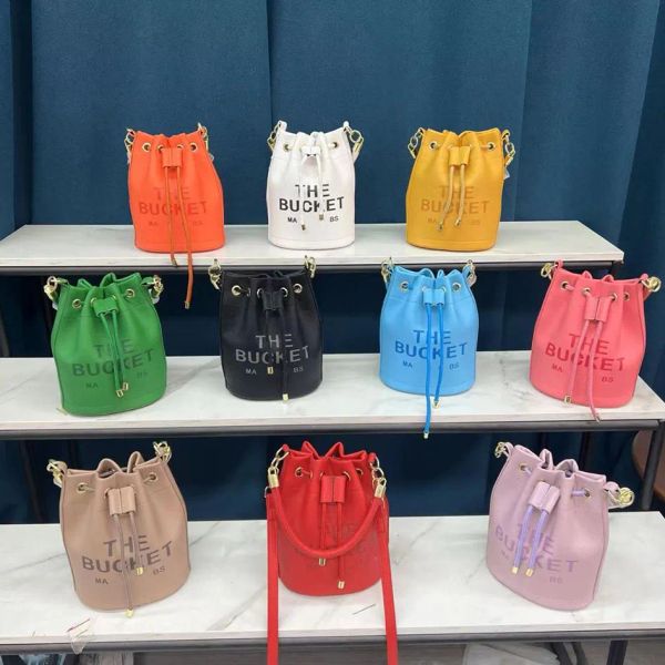 Lüks Crossbody Tasarımcı Çanta Çantaları Moda Bayan Çanta Sert Alt Taşınabilir Omuz Üç Boyutlu Tatlı Kova Çantası