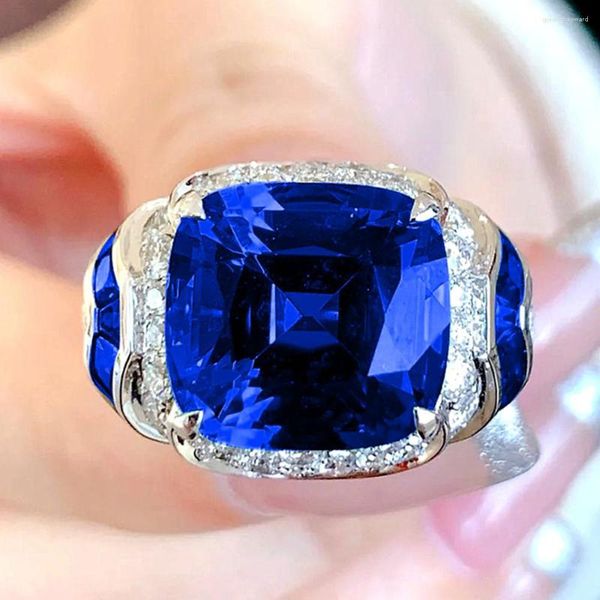 Anéis Cluster Vintage Azul Real Cristal Topázio Safira Pedras Preciosas Diamantes Cock Tail Para Mulheres Jóias de Prata Cheia de Ouro Branco Bijoux