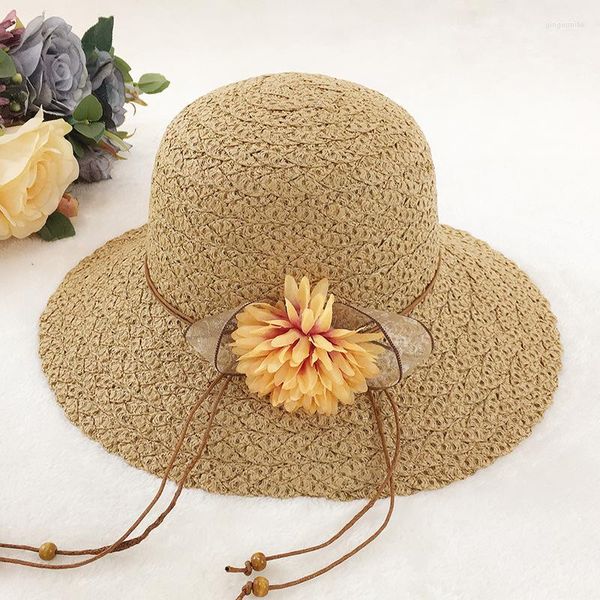 Cappelli larghi cappelli da donna Cappello 2023 Paglie primavera ed estate Versione coreana di Lady Flowers Outdoor Beach Sun Shade Fashion Wholesale H019