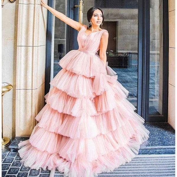 Affascinante scollo a V ALine Pink Long Prom Dress Strati a strati Tulle Girls Pageant Gowns