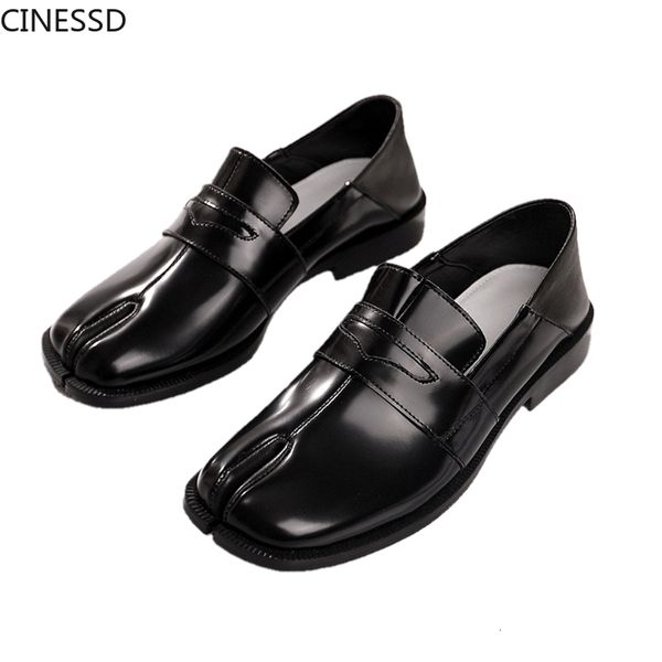Sandalo Split Toe Tabi Mocassini in vera pelle di mucca British Style Luxury Brand Genuine Ninja Pumps 3cm Heel Woman Mens Shoes 230714