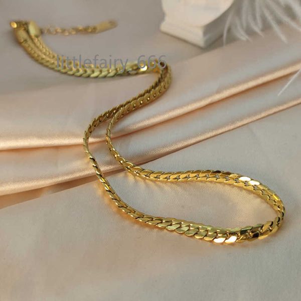 Gioielli di moda Nuova collana in acciaio inossidabile con catena a maglie placcata in oro alla moda per catena a serpente piatta da donna