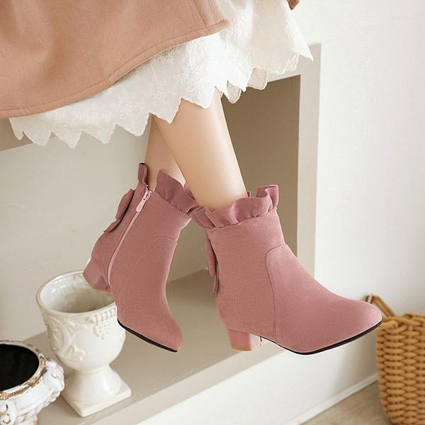 Botas Sweet Babados Laço Vaca Camurça Mulher Tornozelo Bico Redondo Zíper Salto Quadrado Sapatos Para Inverno Quente Curto Pelúcia