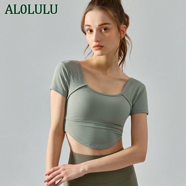 AL0LULU Yoga feminina manga curta bainha circular em forma de U sem costas T-shirt esportiva com almofada no peito top fitness