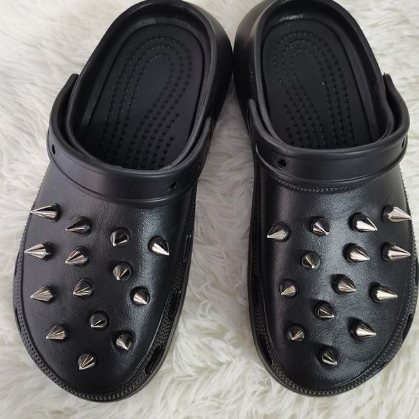 Accessori per parti di scarpe Punk Metal Rivet Talisman Designer Moda vintage Cool Scarpe in neoprene Accessori Hip Hop All Metal Shoes Talisman 230714