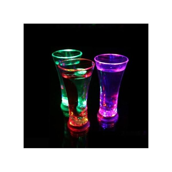 Şarap bardakları aydınlık bira bardağı yüksek parlaklık cam su ışıkları renkf led içme bardaklar parti gece bar kupaları sevgililer hediye 6 4jc dht47