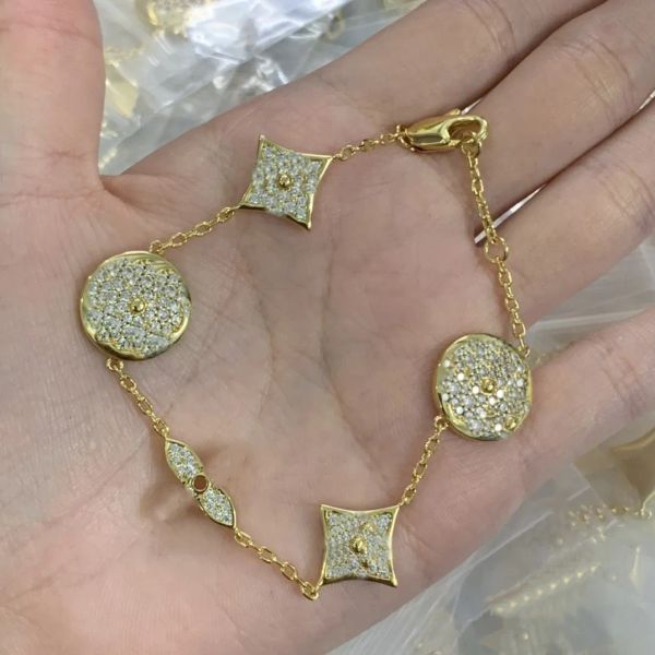 Pulseiras de ouro femininas de luxo, jóias de prata de luxo, diamantes, pulseiras masculinas de aço inoxidável retrô, flores, pingente de pulseira 237157D