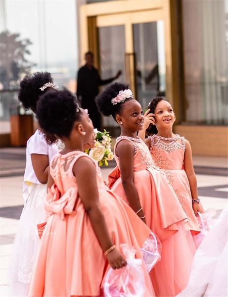 2023 Afrikalı siyah kız dantel apliqied A-line çiçek kız elbise allık pembe prenses balo elbisesi kız resmi gelinlik yarışması parti elbisesi