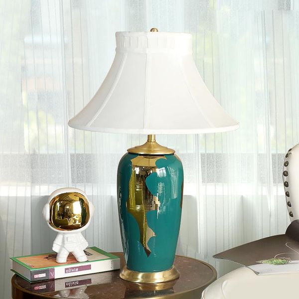 Настольные лампы Американская китайская темно -зеленая позолоченная лампа для дома украшения