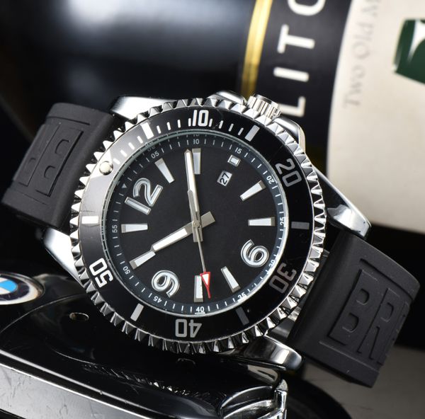 I migliori orologi da uomo Cronografo a funzione completa di alta qualità Orologi di design Orologi in nylon da 42 mm Orologio al quarzo Relogio Masculino