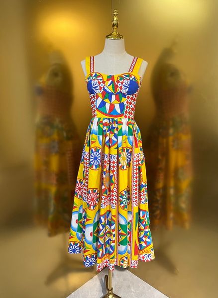 Venda imperdível vestidos de passarela vestido de designer de luxo europeu 2023 início do outono novo produto tecido de algodão colorido com copo no peito vestido envoltório na cintura