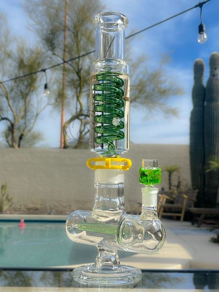 Gefrierbare Spule Glas Bong Wasserpfeifen Rauchpfeifen Rauch Zigarette Dickes Glas Wasser Bongs Bohrinseln mit 14 mm Gelenk