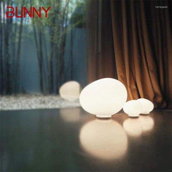 Lampade da tavolo Nordic Light Creative LED White Eggs Shape ModernLamps Camera da letto per la decorazione domestica