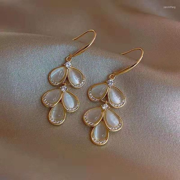 Orecchini pendenti Fashion Vintage Opal Stone Flower Drop per le donne Carino Micro pavé Statement Waterdrop Pendientes Jewelry