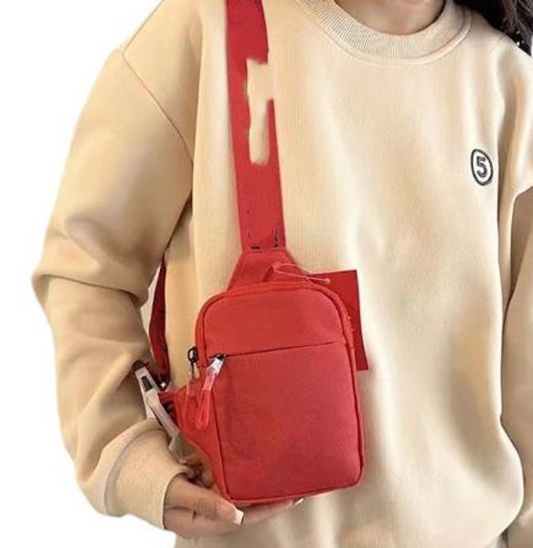 Borsa a tracolla di marca alla moda Borsa a tracolla per studenti maschili e femminili Borsa per il petto di fitness per sport all'aria aperta Borse per telefoni messenger all-match semplici