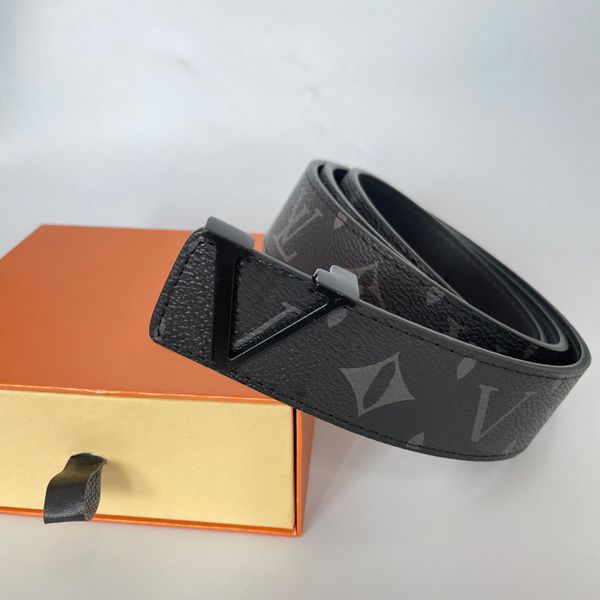 Cinture cintura di design per uomo Cintura di lusso di alta qualità Pelle morbida e confortevole per uomini e donne larghezza 38 mm simpatici regali per le vacanze