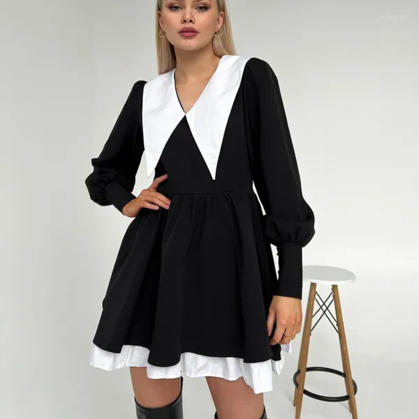 Vestidos casuais com design vintage francês, vestido com sensação, pescoço de boneca, cintura fina, estilo Hepburn, pequeno, preto escalfado, 2023, chegadas