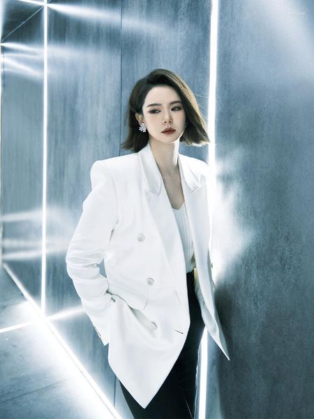 Kadınlar Suits Qi Wei Star'ın Aynı Tarzı Beyaz Takım Palto İlkbahar ve Sonbahar Yüksek Bel Geniş Bacak Pantolonu İki Parça Mizaç Seti