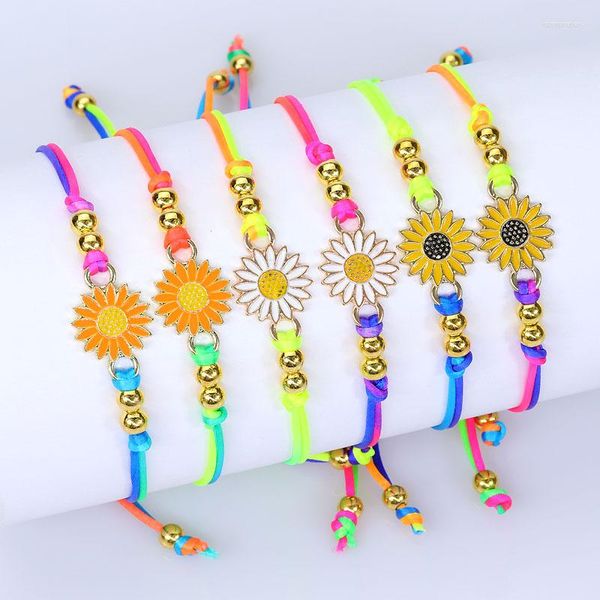 Charm Bracelets 2023 Summer Fashion Daisy Flowers Ajustável Handwoven Bracelet Outdoor Travel Jewelry Accessories Gift For Men Women