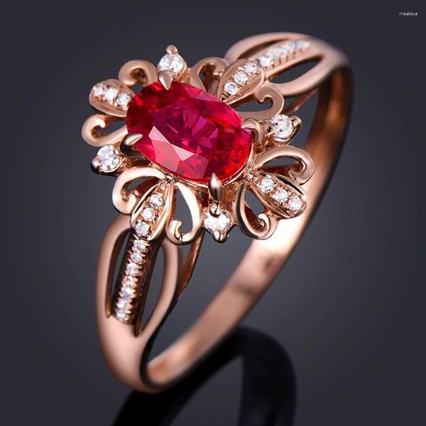 Clusterringe Blumenform Rubin Edelstein Roter Kristall für Frauen Zirkon Diamant Roségold Farbe Schmuck Bijoux Geschenke Vintage Mode Bague