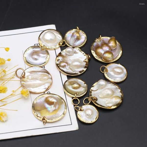 Anhänger-Halsketten Großhandel mit natürlichen Perlmutt-Muschel-Anhängern, runden, vergoldeten Perlen-Charms, die für Frauen-Halsketten-Ohrring-Schmuck herstellen