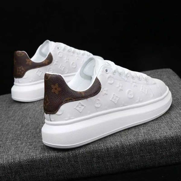 2023 Fashion Sports Shoes Youth Trend Small White Shoes Luxury Fine Everything Printed Board Shoes Solado Grosso Confortável Sapatos Casuais Tamanho 35-44