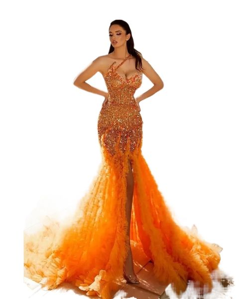 Wunderschöne orangefarbene Abendkleider mit Rüschen und Meerjungfrau, sexy, eine Schulter, glitzernde Kristalle, Perlen verziert, formelle Abendkleider, Spießseite, Trompete, Vestidos, Dubai, arabischer Kaftan