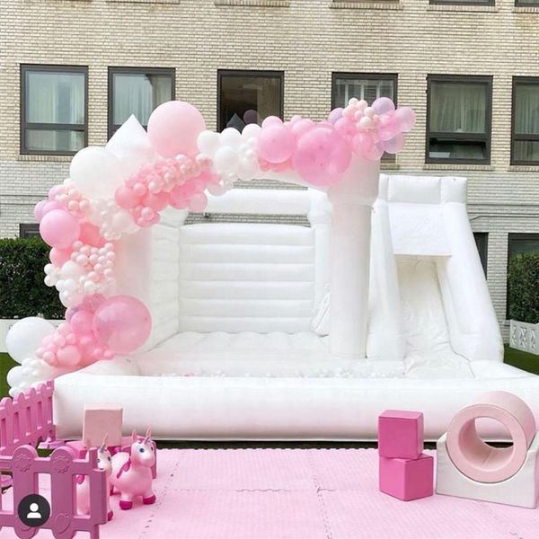 Jumper em pvc inflável casamento branco salto combo castelo com escorregador e poço de bolas cama de salto castelo inflável segurança rosa casa moonw244v