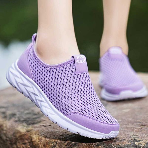 Scarpe eleganti Sneakers da donna traspiranti Scarpe da tennis femminili leggere Sneakers da uomo antiscivolo Scarpe vulcanizzate morbide da esterno Casual Estate 2023 L230717