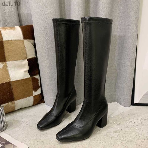 nuovo 2023 Donne Stivali Alti Al Ginocchio Femminile Fetish Cerniera Cavaliere Stivali Bianchi Piattaforma Inverno Stivaletti NERI Lady Scarpe Tacchi Bassi L230704