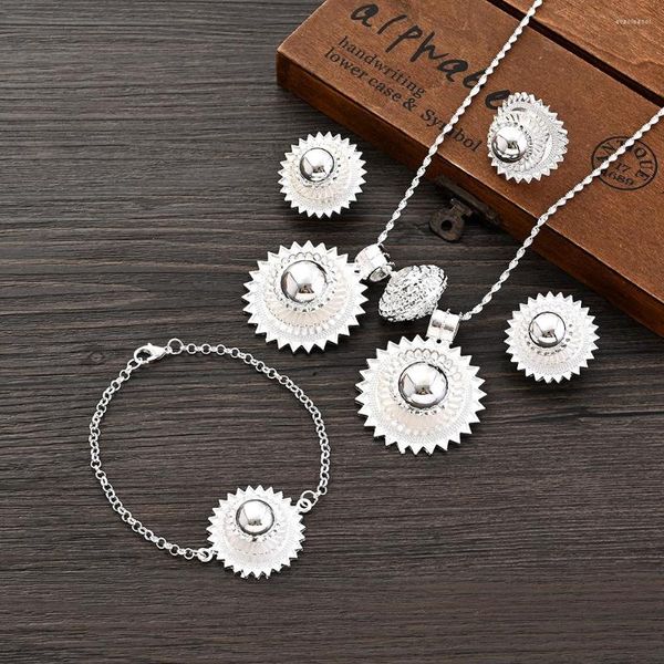 Collana Orecchini Set Etiope Eritrea Argento placcato Semplice Etnico Classico Orecchino di grandi dimensioni / 2PCS Ciondolo / Anello / Bracciale Gioielli Sposa