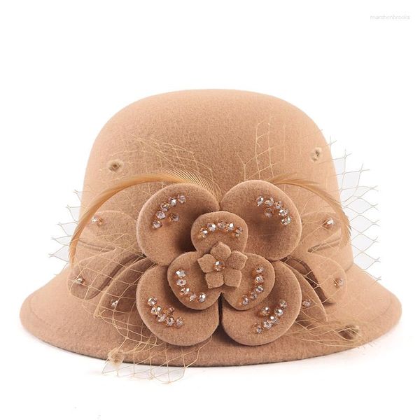 Berets Elegante Damen Filz Fedora Hut 2023 Herbst Winter Hüte für Frauen Cloche Fascinators Hochzeiten Party Bowler Rot