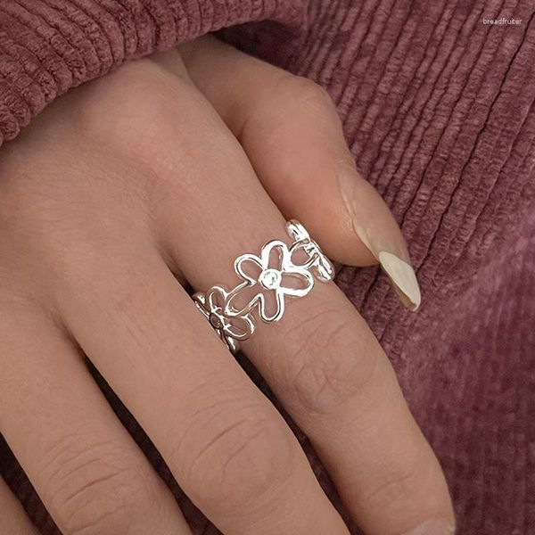 Anelli a grappolo 925 Sterling Silver Fashion Hip Hop Vintage Coppie Creative Fower Hollowot Thai Party Jewelry Regali di compleanno