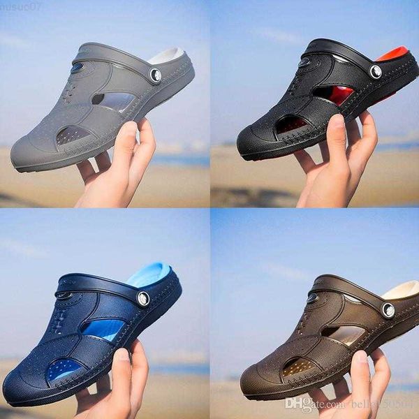 Pantofole Designer Pantofole Jelly da uomo Sandali cavi estate Sandali da acqua traspiranti Scarpa da giardinaggio maschile Scava fuori Pantofole da spiaggia Infradito L230718