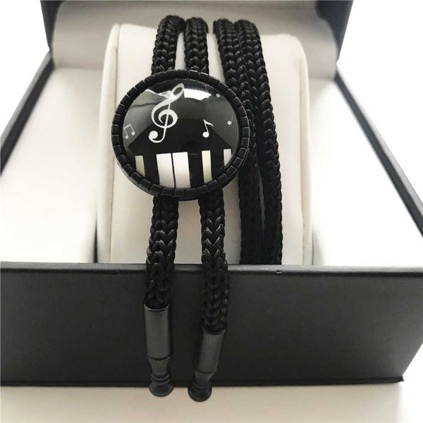 Bolo Ties G-clef Music Notes Piano Pattern Men Women Classic Bolo Tie Musician Designer Jewelry Bow Ties Neck Wear for Musical Party HKD230719