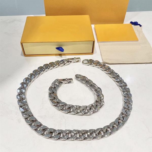 Europa America Uomo Metallo color argento inciso V Iniziali Fiore Maglie a catena Collana Bracciale Set di gioielli169E