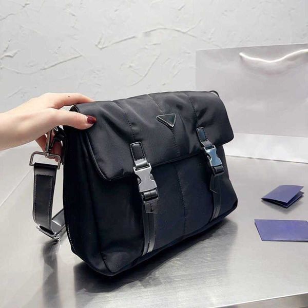 VERKAUFEN PD Messenger Bags Dreieck Canvas Designer Taschen Damen Umhängetaschen Klassische schwarze Umhängetaschen Geldbörse Herren Aktentasche Geldbörse 221213