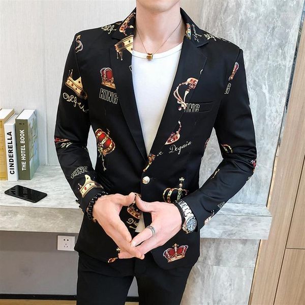 Мужские костюмы Blazers 2021 Spring Crown Print Mens Blazer Корейский куртка Свадебное платье Стильное для мужчин Slim Fit DJ Singer158W