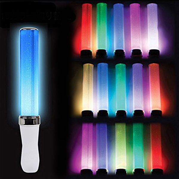 LED Işık Çubukları Pil Güçlü Işık Çubuğu 15 Renk Değiştirme Led Glow Stick Düğün Partisi Kutlaması Floresan Kamp Vokal Konserler Dekor 230718