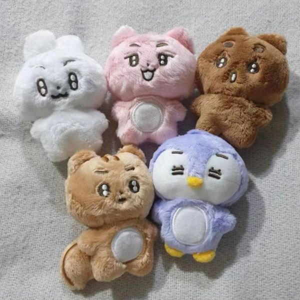 Chaveiros Lanyards Kpop Txt Doll Chaveiros Soobin YEONJUN BEOMGYU TAEHYUN HUENINGKAI Same Pelúcia Chaveiros Puppet Bag Pingentes Brinquedos Presentes 230718