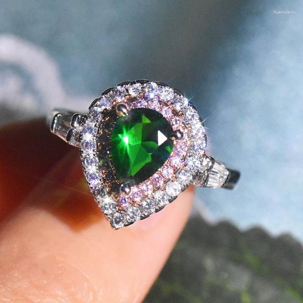 Anelli a grappolo Taglio a pera Verde smeraldo Cubic Zirconia Crystal Stone Per le donne Gioielli di moda di lusso Banchetto regalo per feste