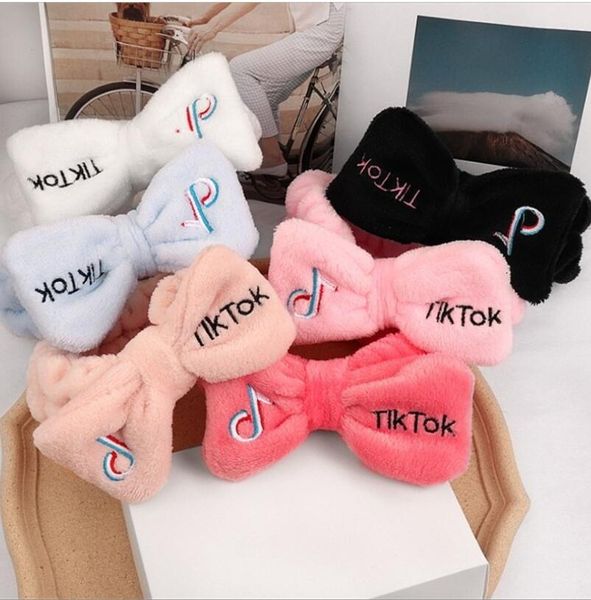 Fascia per capelli Tiktok Coral Fleece Soft Bow Fascia per le donne Ragazze Cute Holder Hairbands Copricapo Accessori 10Pcs Drop Delivery Produc Dhvzb