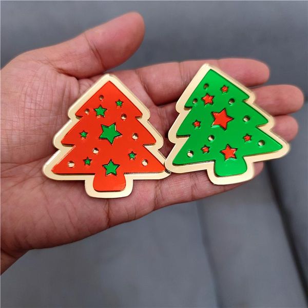 Broschen Pins KUGUYS 2023 Weihnachtsbaum Damen Herren Brosche Abzeichen Taschennadel Spiegel Grün Rot Modeaccessoires Jahr Schmuck Brustnadel